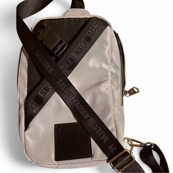 NWOT Steve Madden Boda Crossbody Sling Shoulder Bag grey black - Picture 6 of 6